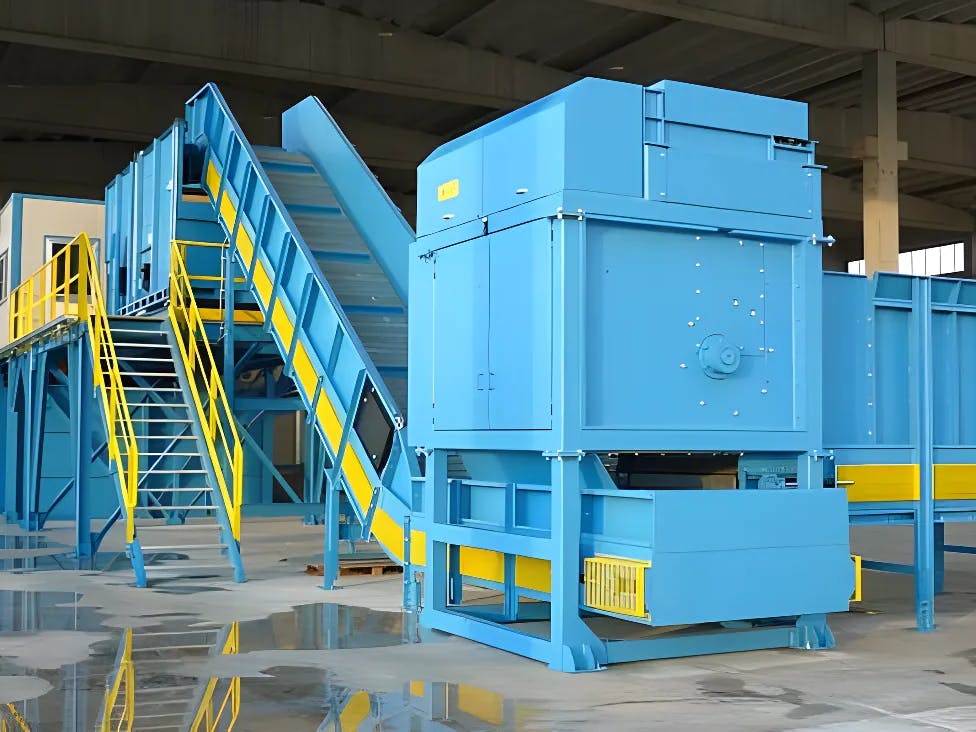 Máquina de triagem de Resíduos Sólidos Urbanos (RSU) em operação no Uruguai